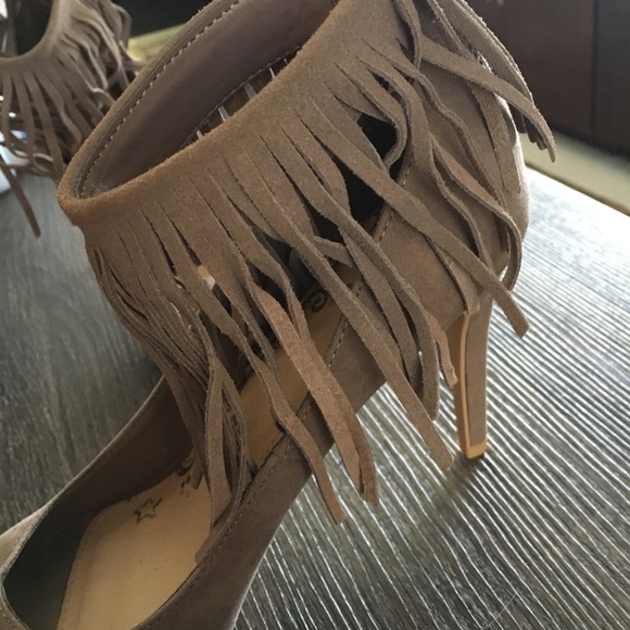 NEW fringe sling backs! - Picture 2 of 7